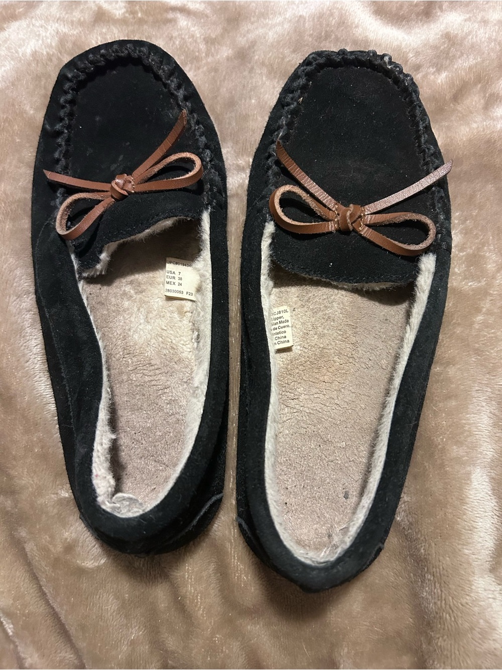 Black Moccasin Slippers Women’s Size 7 – Heavily Worn – Uncleaned As Is